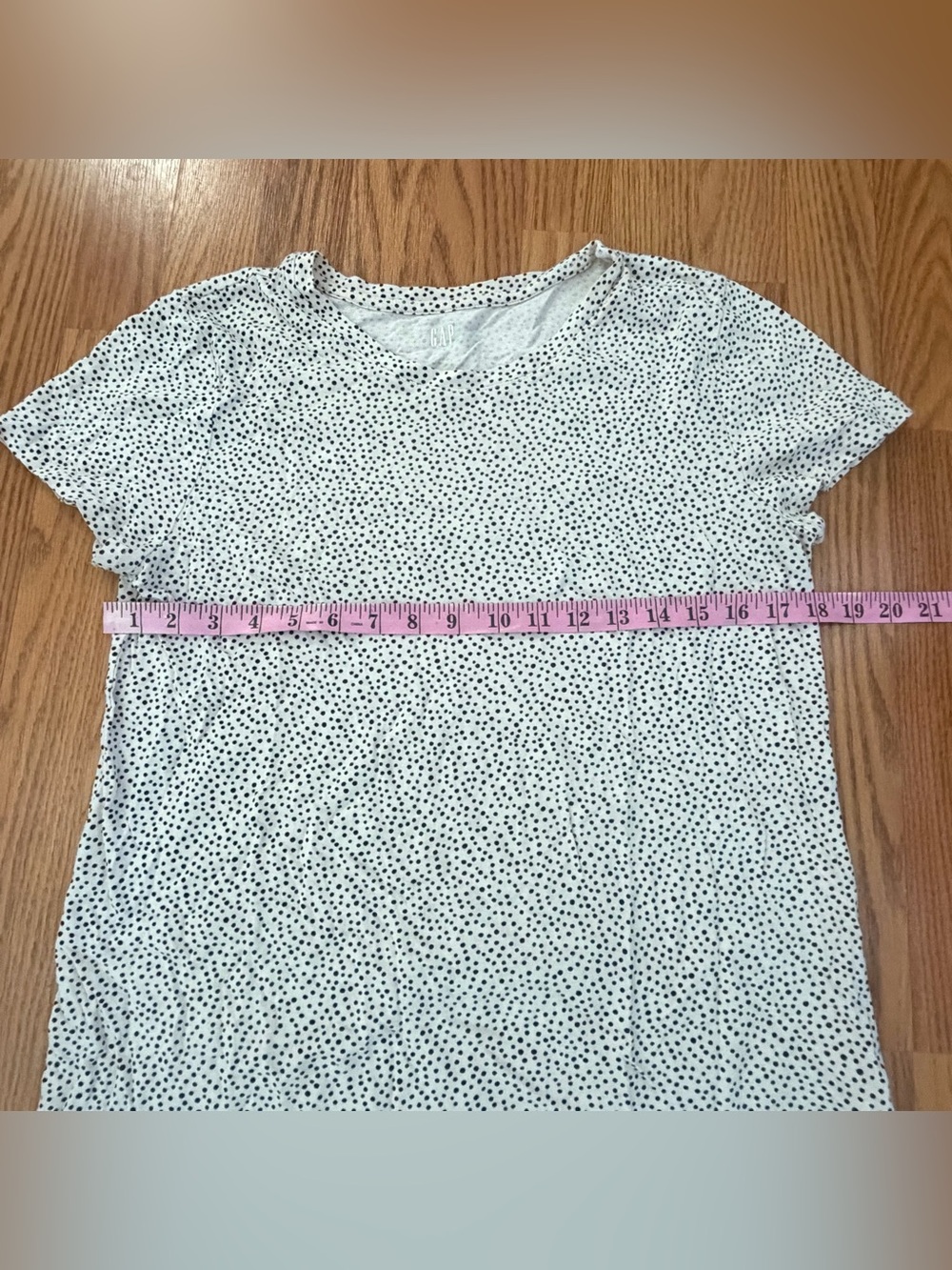 GAP White Crewneck Tee with Black Dot Print Size L - Picture 3 of 8
